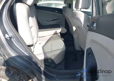 2016 Hyundai Tucson Sport z USA, uszkodzony, nr VIN KM8J33A28GU193333